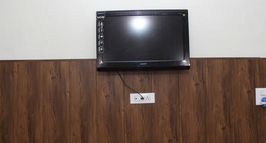 Maruti Hotel, Jammu 5